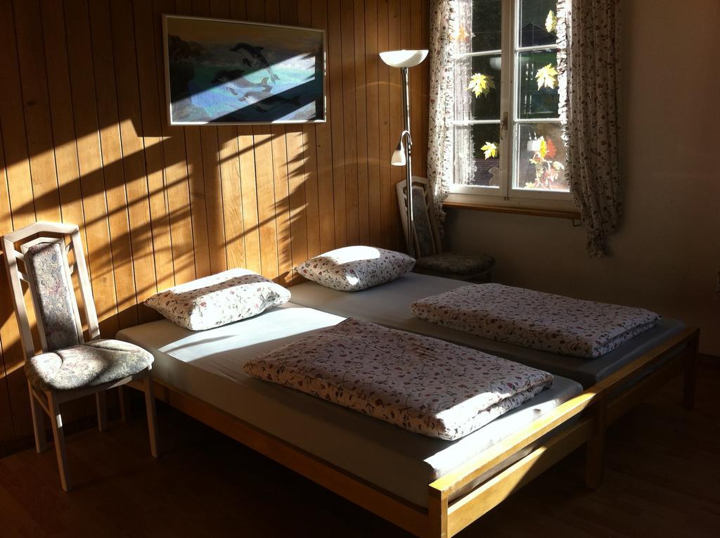 Gasthof Am Bach Bed & Breakfast Boltigen Rom bilde